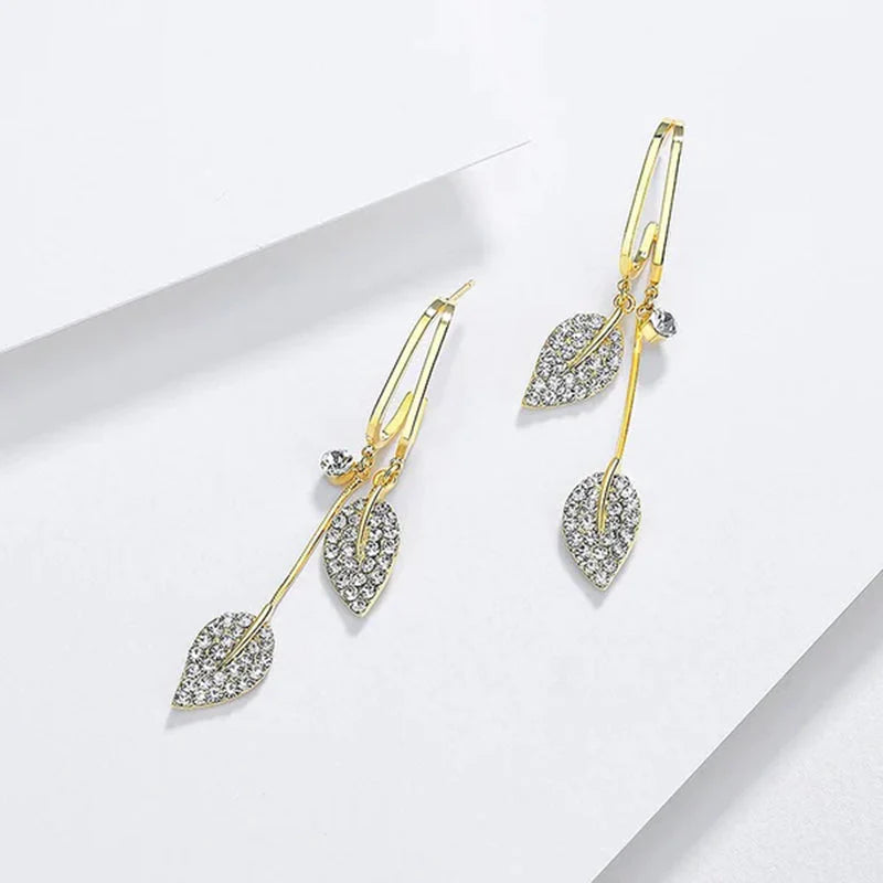 Pendientes con borlas de hojas de diamantes